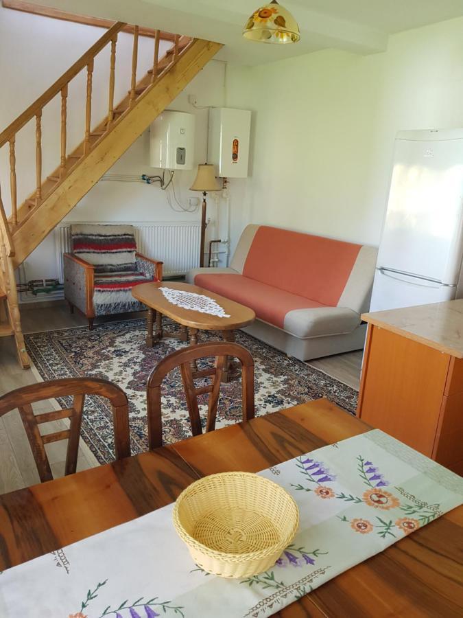 La Bunicu Villa Polovragi Eksteriør billede
