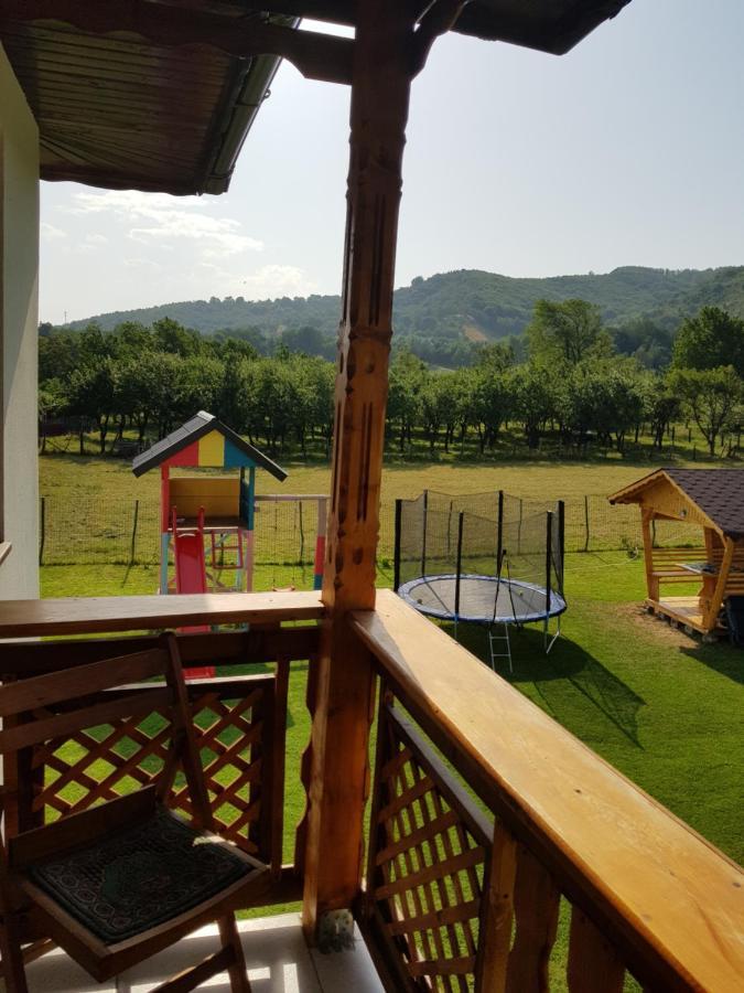 La Bunicu Villa Polovragi Eksteriør billede